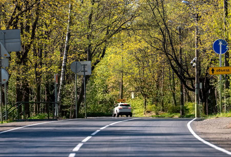 В Санкт-Петербурге по нацпроекту ремонтируют дороги, ведущие к паркам и местам отдыха